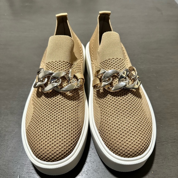 Men's Tan Slip-On Sneakers with Silver Chain - Picture 1 of 4